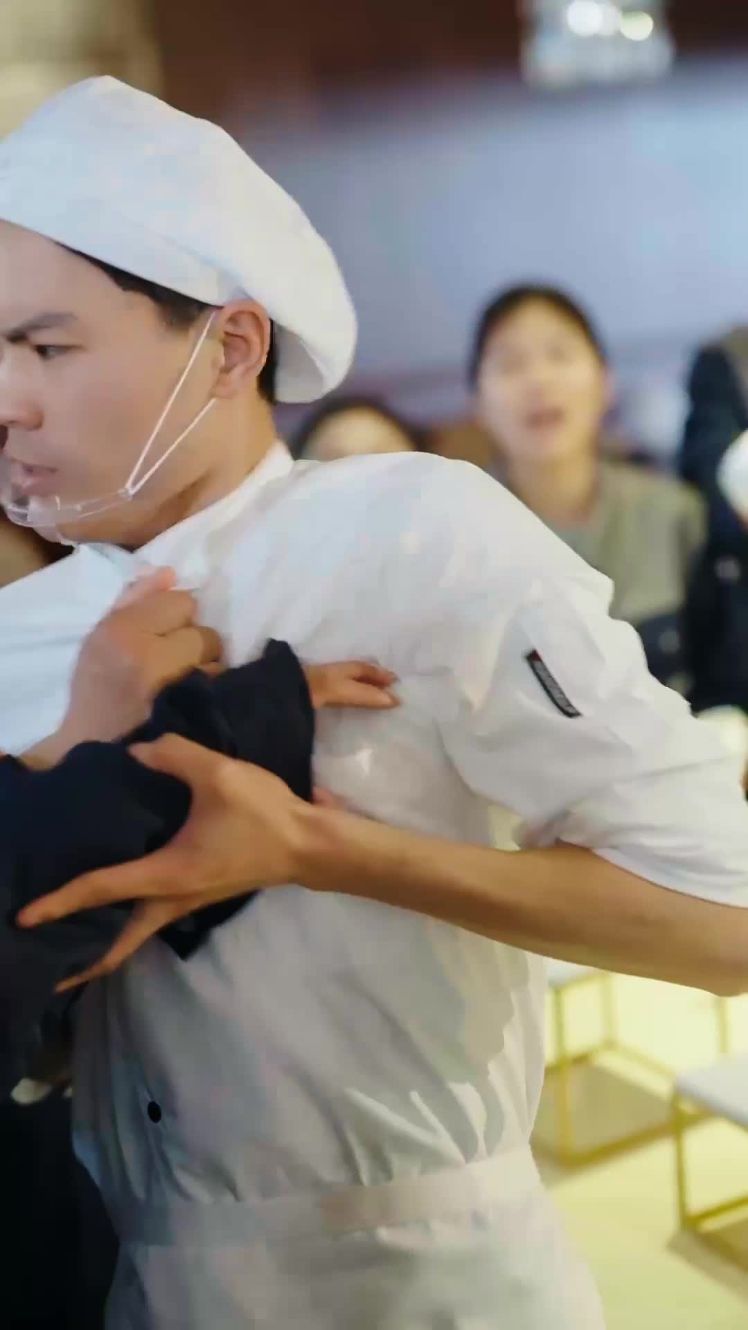 Episode 11 - She's the Billionaire's Mom!